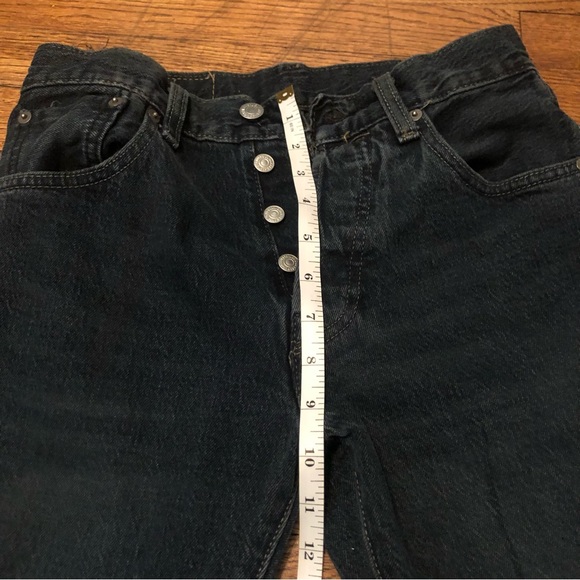 Vintage Levi’s 501’s - Picture 5 of 9